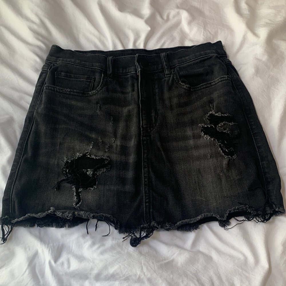 Express distressed jean skirt